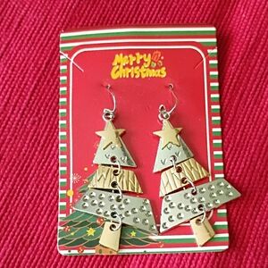 Festive Christmas Tree Earrings New